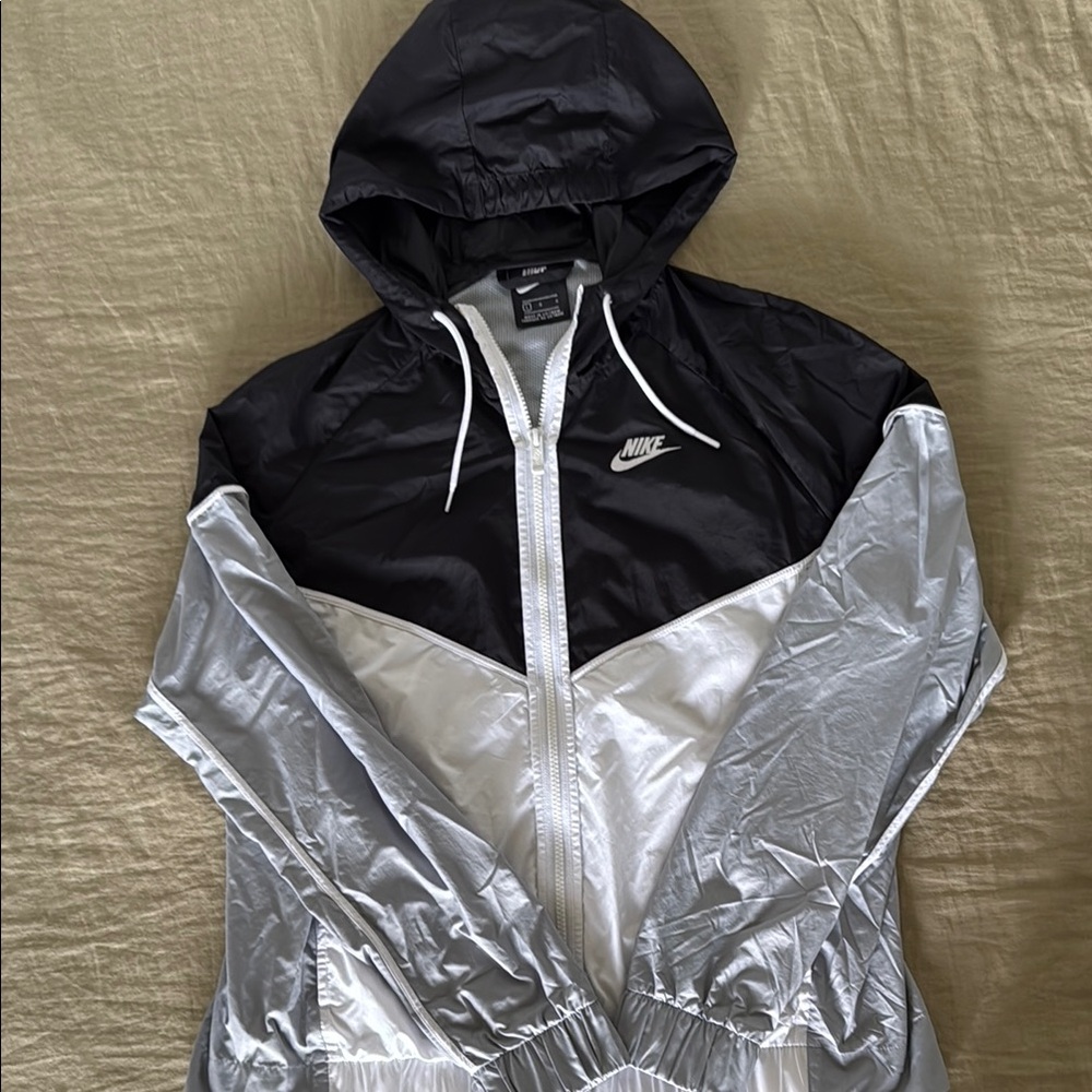 Nike Women's Black and Silver Jacket